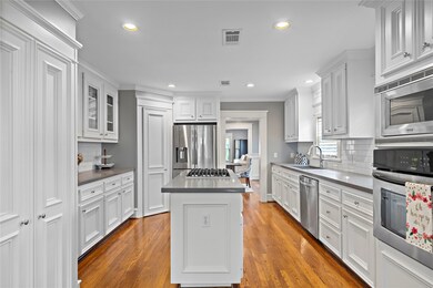 1540 Columbia St, Houston, TX 77008 - photo 6