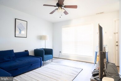 11515 Laurelwalk Dr, Laurel, MD 20708 - photo 4