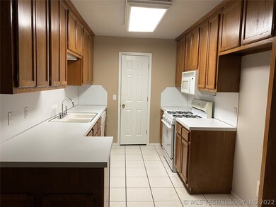 5110 S Hickory Ave, Broken Arrow, OK 74011 - photo 5