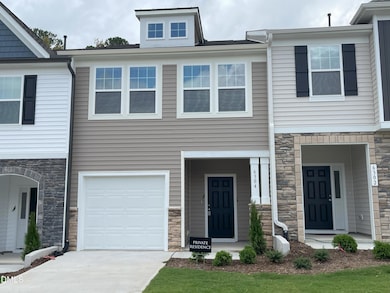 6404 Lady Eliza Ln, Raleigh, NC 27610 - photo 2