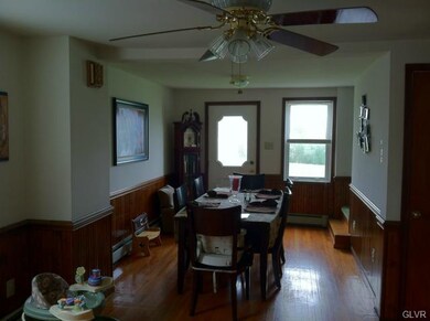 2117 N Apple St, Whitehall, PA 18052 - photo 4