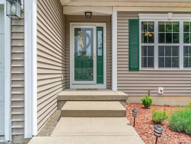 16 Garnet Ln, Schenectady, NY 12302 - photo 3