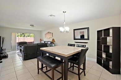 4995 Regina Ct unit 8A, West Palm Beach, FL 33415 - photo 6