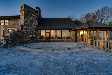 8608 Brow Lake Rd, Soddy Daisy, TN 37379 - photo 5