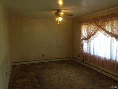 6060 Fountain Rd, Zionsville, PA 18092 - photo 4