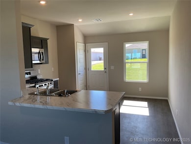 1101 W Abilene Rd, Claremore, OK 74019 - photo 6