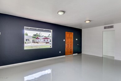 Front Family Room, Alt View