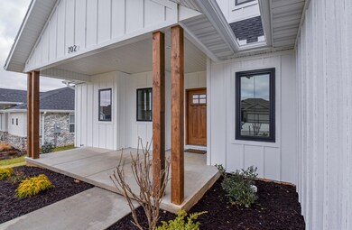 702 N Fox Hill Cir, Nixa, MO 65714 - photo 4