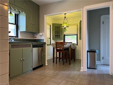 Kitchen with eat-in nook