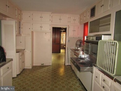 3417 Dennlyn Rd, Baltimore, MD 21215 - photo 7