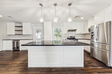 2210 Hewitt Dr, Houston, TX 77018 - photo 6