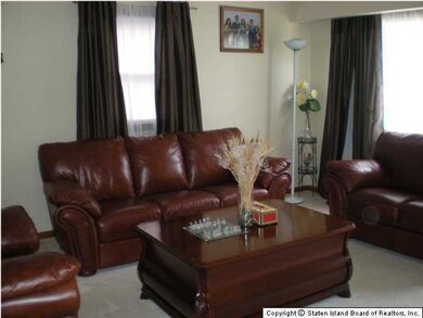 257 Watchogue Rd, Staten Island, NY 10314 - photo 3