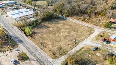 1203 E Main St, Clarksville, TX 75426 - photo 4