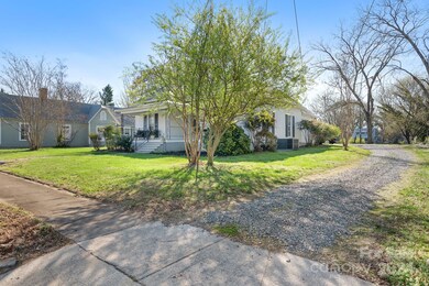 627 W Sharpe St, Statesville, NC 28677 - photo 3