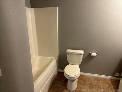 14734 S Hickory St, Glenpool, OK 74033 - photo 7