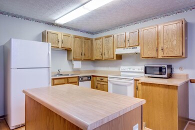 4115 Karl Rd unit A201, Columbus, OH 43224 - photo 3