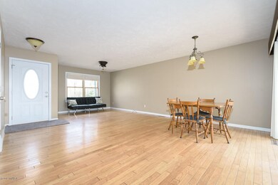 9021 Hobbit Cir, Kalamazoo, MI 49009 - photo 4