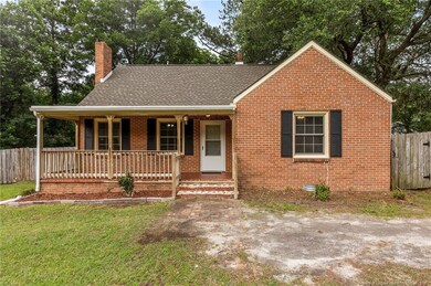 212 N Roberts St, Raeford, NC 28376 - photo 2