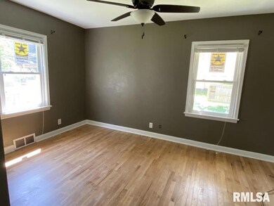 1803 44th St, Rock Island, IL 61201 - photo 4