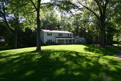 52 Ethan Allen Ln, Stamford, CT 06903 - photo 2