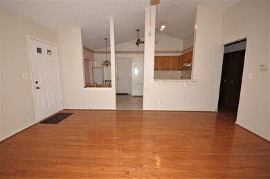 2064 Navarone Dr, Naperville, IL 60565 - photo 5