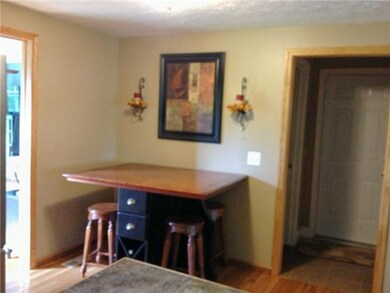 Kitchen Dinette/kitchen area