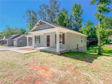521 S Lovingood Ave, Walhalla, SC 29691 - photo 4