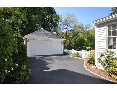 141 Jason St, Arlington, MA 02476 - photo 2