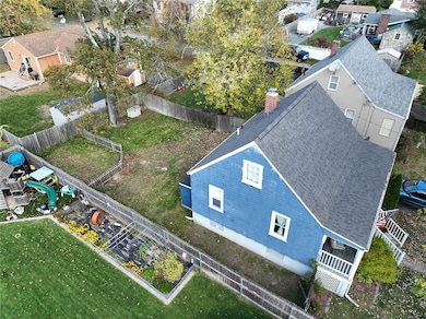 83 Symonds Ave, Warwick, RI 02889 - photo 3