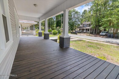 04-1305 E Walnut St-4