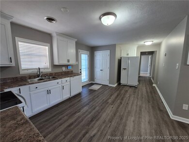 913 Montclair Rd, Fayetteville, NC 28314 - photo 7