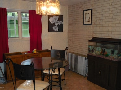 114 Falls Ave, Hawley, PA 18428 - photo 6