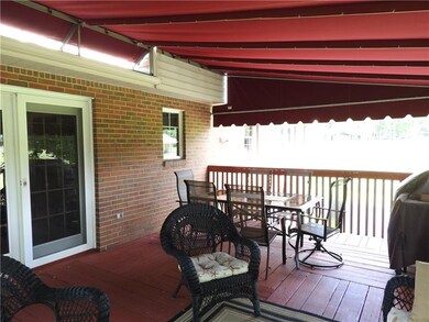Private, Covered deck