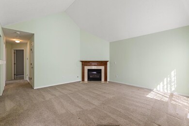 2023-4-11 8639 Lazelle Commons Dr 014 (L