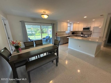 Dinning / Kitchen