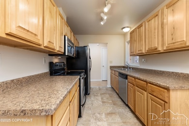13105 Stephenson St, Anchorage, AK 99515 - photo 4