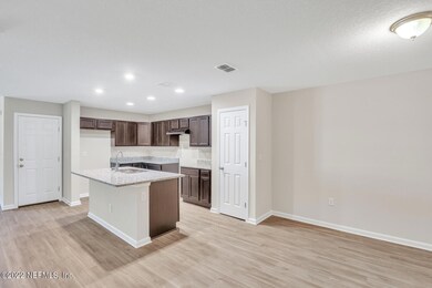 Dining to Kitchen