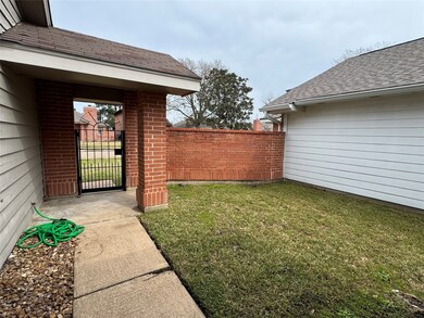 16163 Golden Sands Dr, Houston, TX 77095 - photo 2