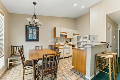 Kitchen/Dining