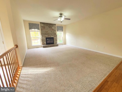 3746 Katie Place, Triangle, VA 22172 - photo 2