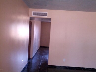 2806 W Bunff LN 008