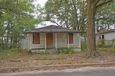 732 Walnut Ave W 04
