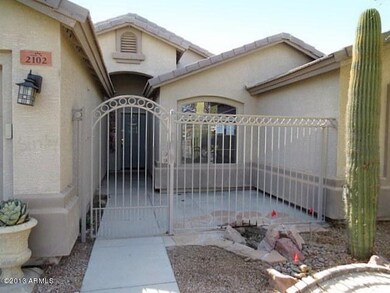 023-254246 - front courtyard