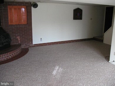 8221 Glen Rd, Parkville, MD 21234 - photo 7