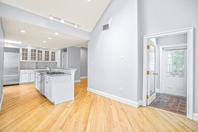 11 Elmwood Ave unit 11, Winchester, MA 01890 - photo 4