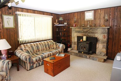 LIVING RM