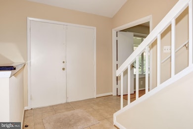 10967 Swansfield Rd, Columbia, MD 21044 - photo 5