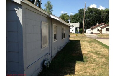 2721 Des Moines St, Des Moines, IA 50317 - photo 3