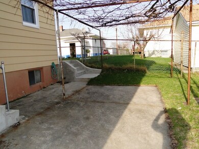 164 Lakeview Ave, Ludlow, MA 01056 - photo 7