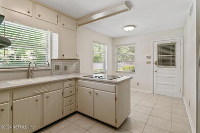 1106 Townsend Blvd, Jacksonville, FL 32211 - photo 6